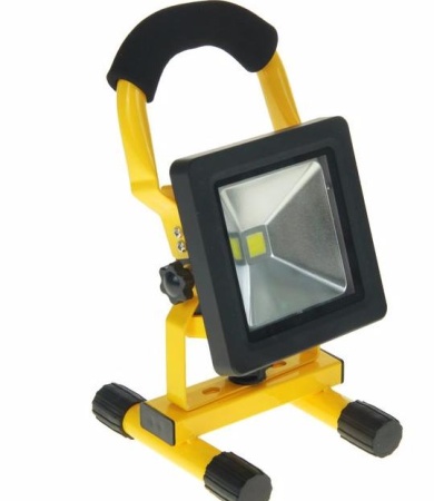 Светодиодный прожектор переносной на аккумуляторе 10 Вт